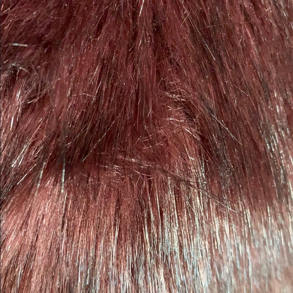 Reiss faux fur caplet - Picture 2 of 3